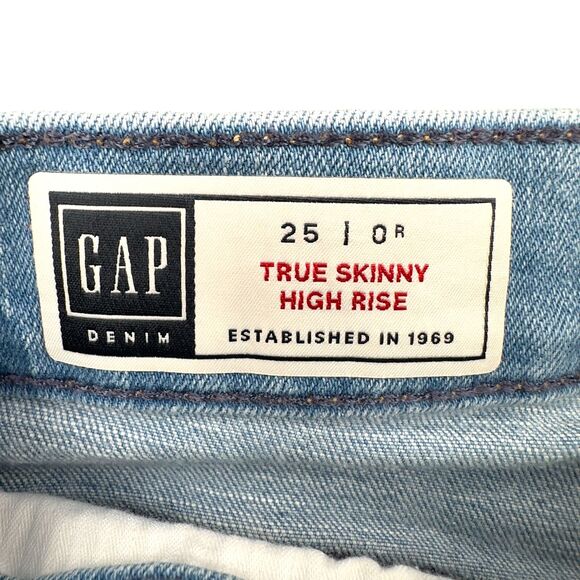 GAP Light Wash True Skinny High Rise Raw Hem Womens Size‎ 25R - Picture 3 of 8